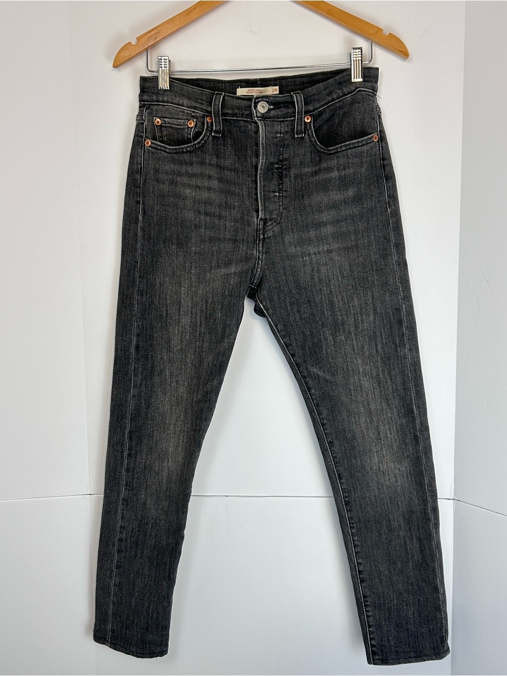 Levi’s Women’s Wedgie Skinny Black Jeans Size 28 Stretch Denim